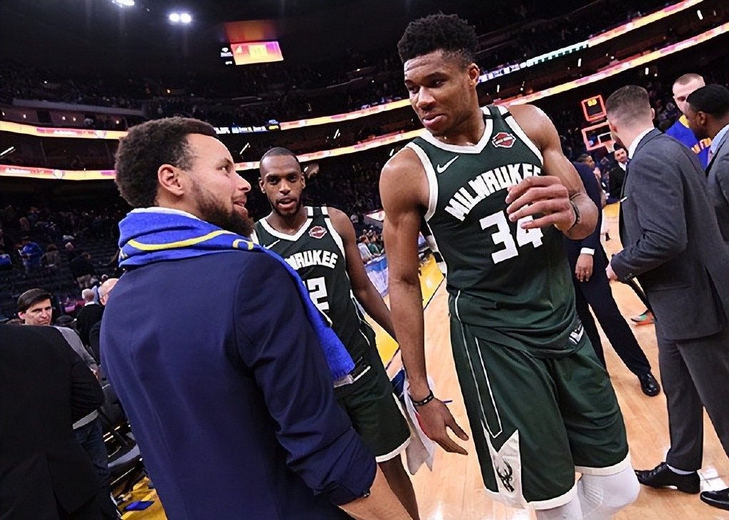 雄鹿带队取胜！，哈兰德重要时刻锐不可当观众掌声雷动的简单介绍开云棋牌官网