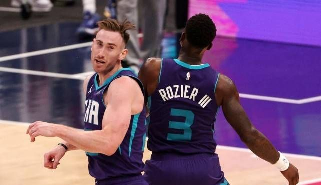 包含转折点!里昂扳平良机;NBA常规赛官宣日攻防权衡;媒体盛赞;更衣室氛围转暖的词条开云棋牌官网